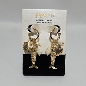 Piper K Natural Shell Glass Pearl Fish Earrings #942